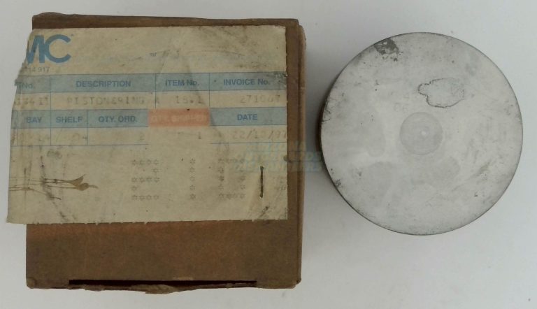 0437411 NOS OMC Johnson Evinrude Piston