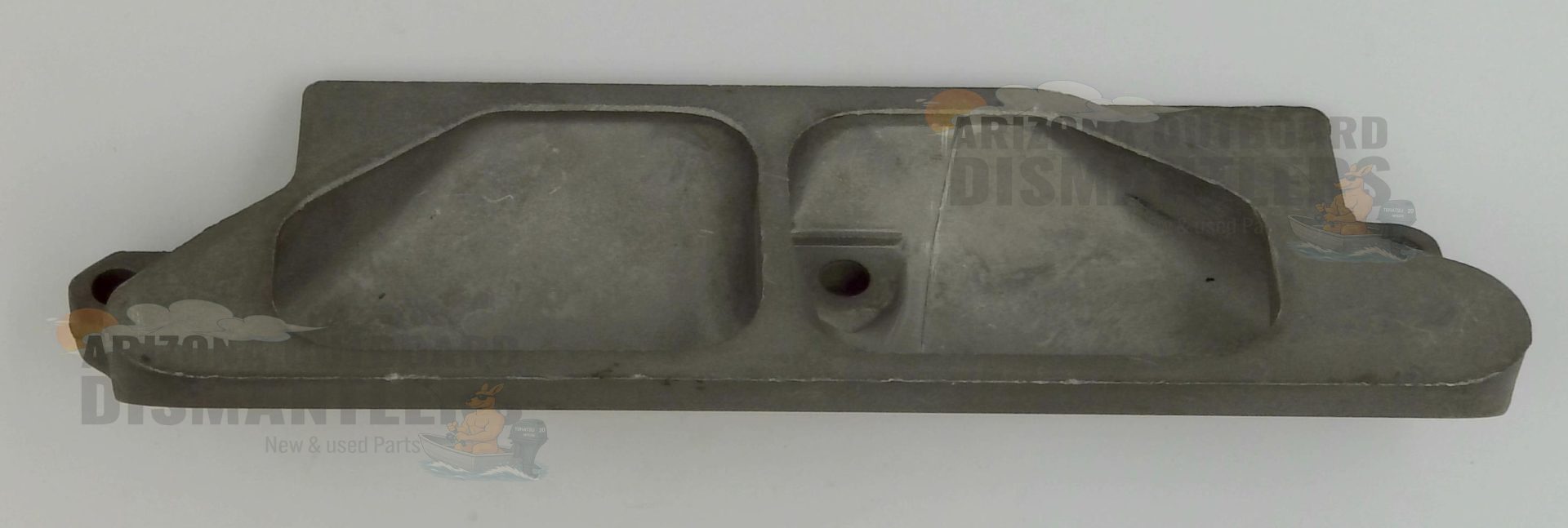 323462 – Exhaust Manifold Filler Block (Starboard Side) – Johnson / Evinrude