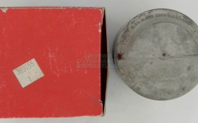 0389155 NOS OMC Johnson Evinrude Piston