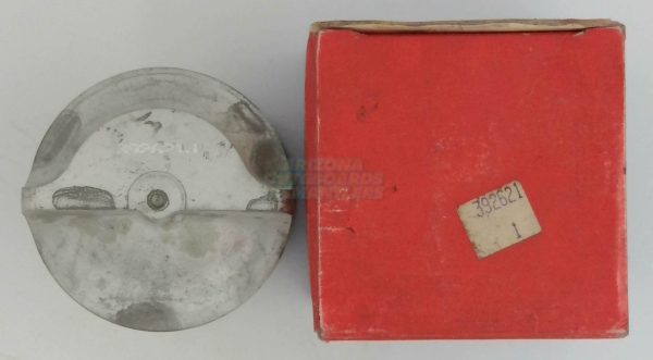 392621 NOS OMC Johnson Evinrude Piston
