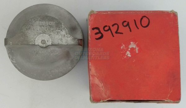 392910 NOS OMC Johnson Evinrude Piston