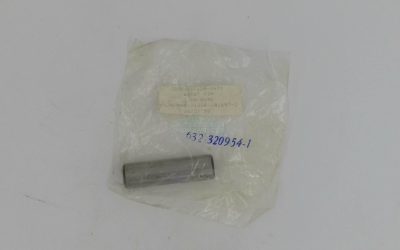 320954 NOS OMC Johnson Evinrude Wrist Pin